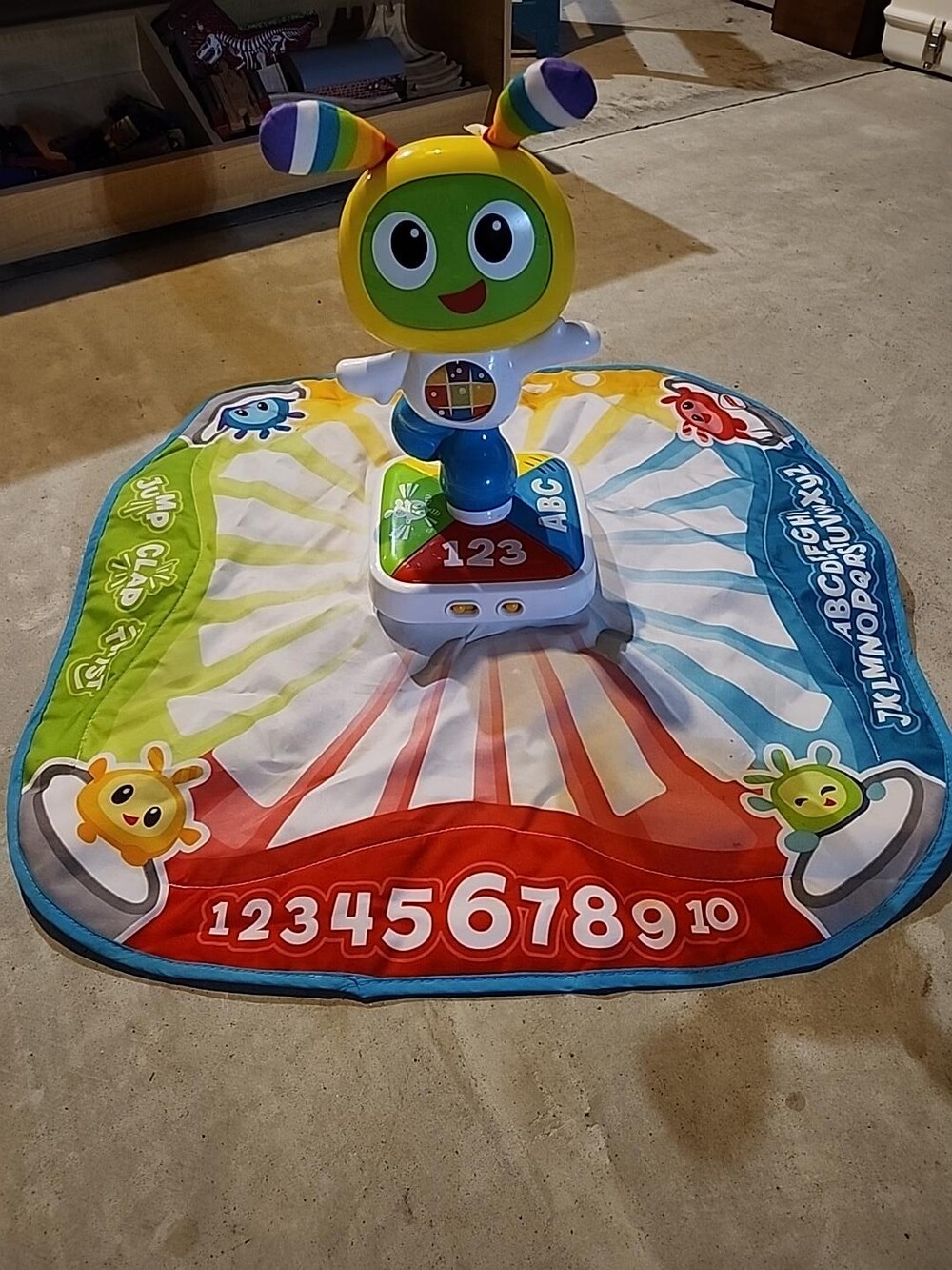 Fisher Price Bright Beats Learnin Lights Dance Mat BeatBo ABC 123 Musical